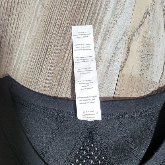 Black Fabletics Mesh Moisture Wicking Sweatshirt Medium - Picture 8 of 9